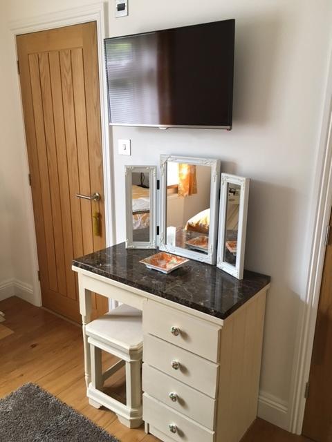 Cherry Tree Guesthouse Bradford-On-Avon Екстериор снимка